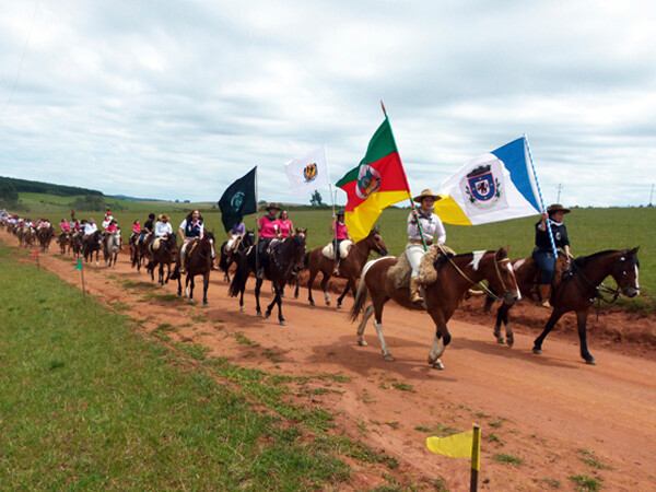 cavalgada-das-prendas-reuniu-aproximadamente-150-participantes-em-minas-do-leao
