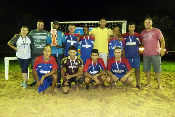leonense-vence-etapa-municipal-do-beach-soccer
