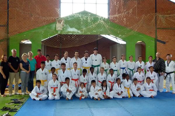 cras-realiza-exame-de-faixa-do-taekwondo